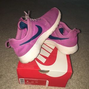 Women’s Nike Roshe Run